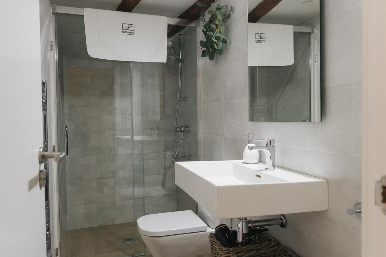 Apartaments La Rambla - Licorella - 4 Persones كورنووديلا المظهر الخارجي الصورة